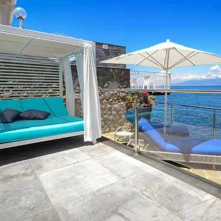 Marina Grande Villa